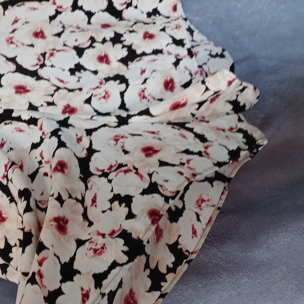 Express Floral Jumper/Romper - Picture 5 of 8